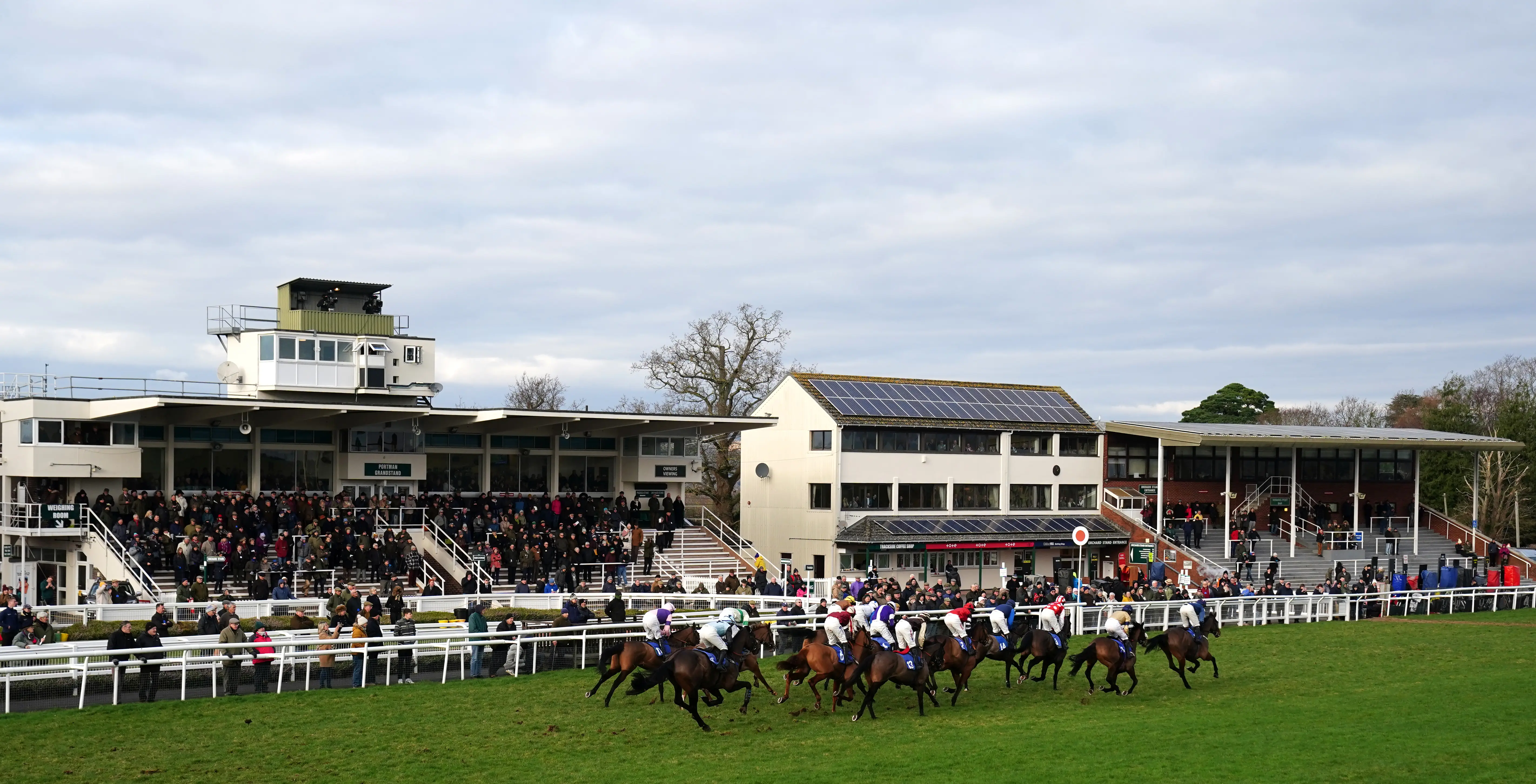 The Only 3 Horse Racing Picks You Need Today: Dave Nevison'S Tuesday Predictions - fhr10yn